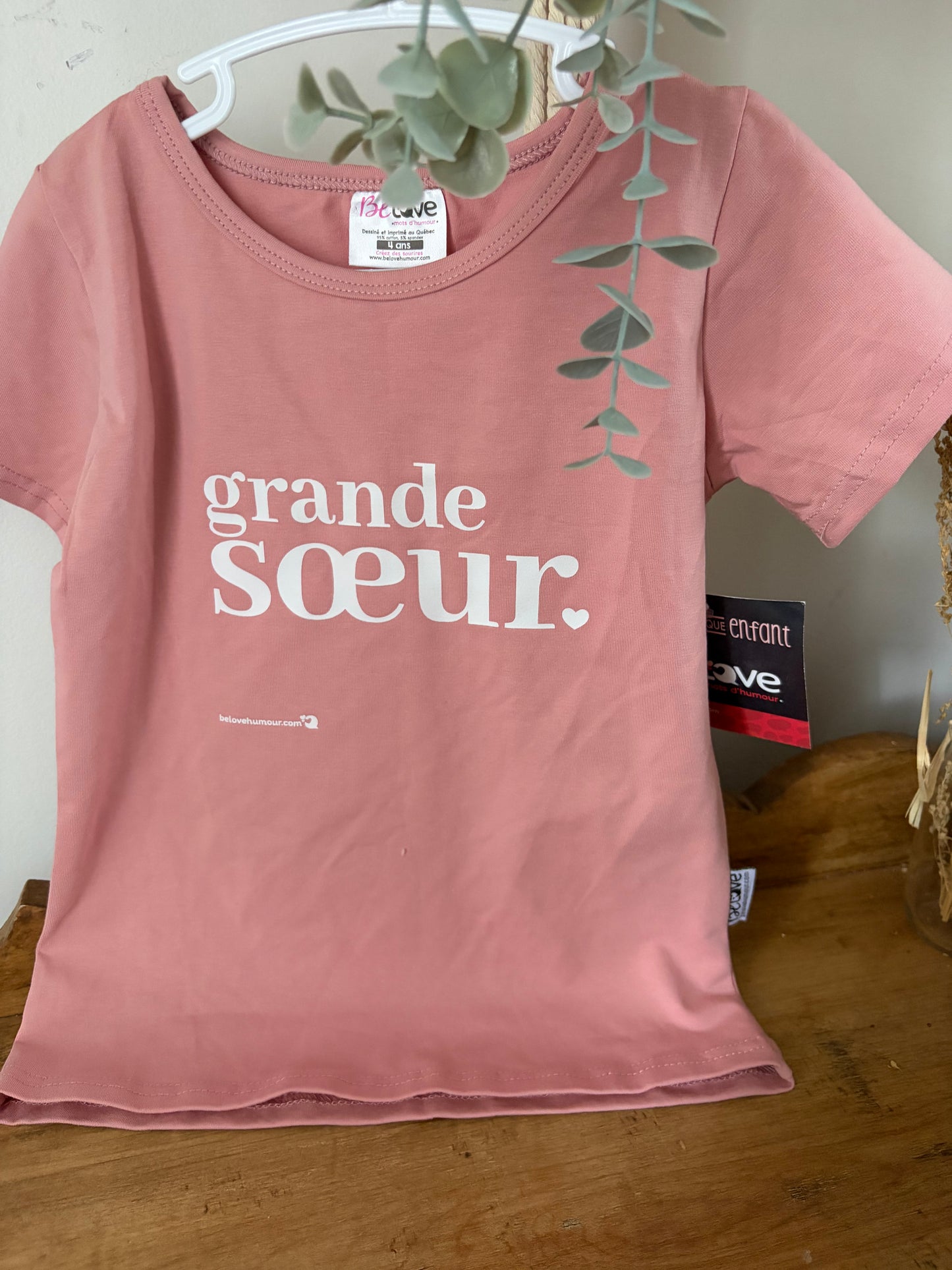 Chandail 4ans NEUF