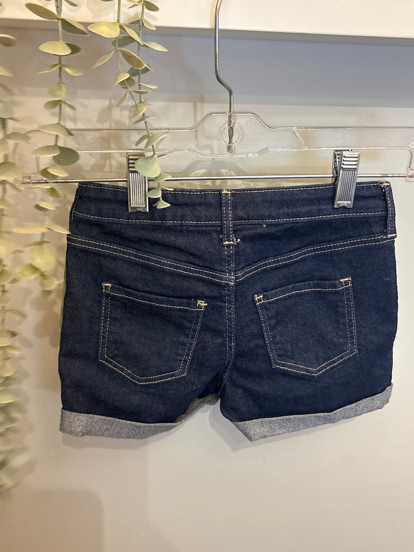Short 4-5ans *NEUF