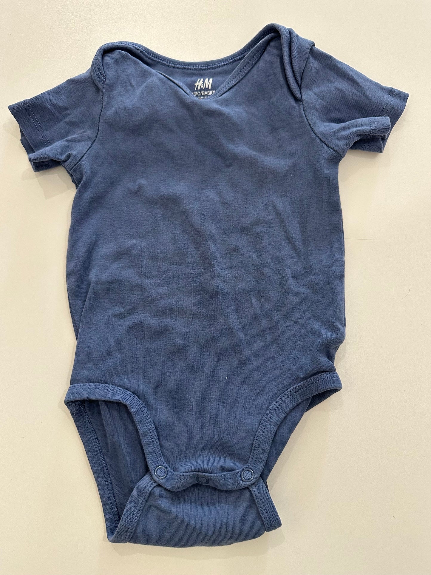 cache-couche 9-12m - Boutique friperie le placard de Jeanne et cie