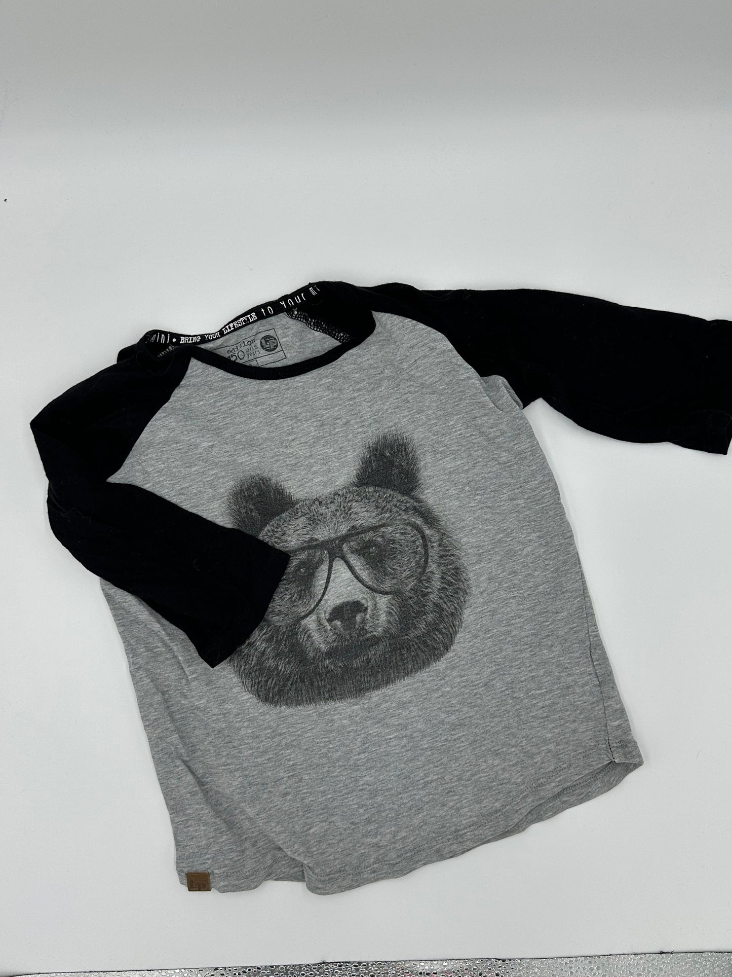 Chandail 5 - 6ans - Boutique friperie le placard de Jeanne et cie