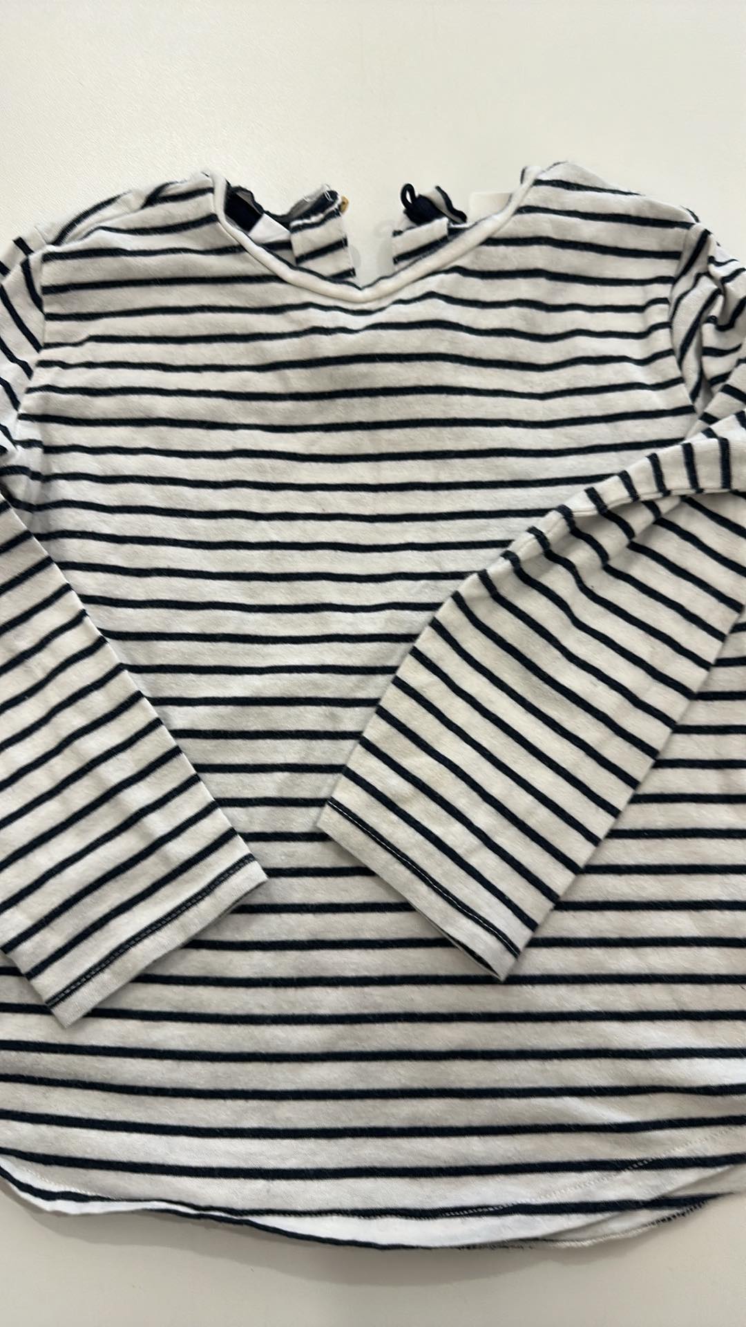 chandail2-3t - Boutique friperie le placard de Jeanne et cie