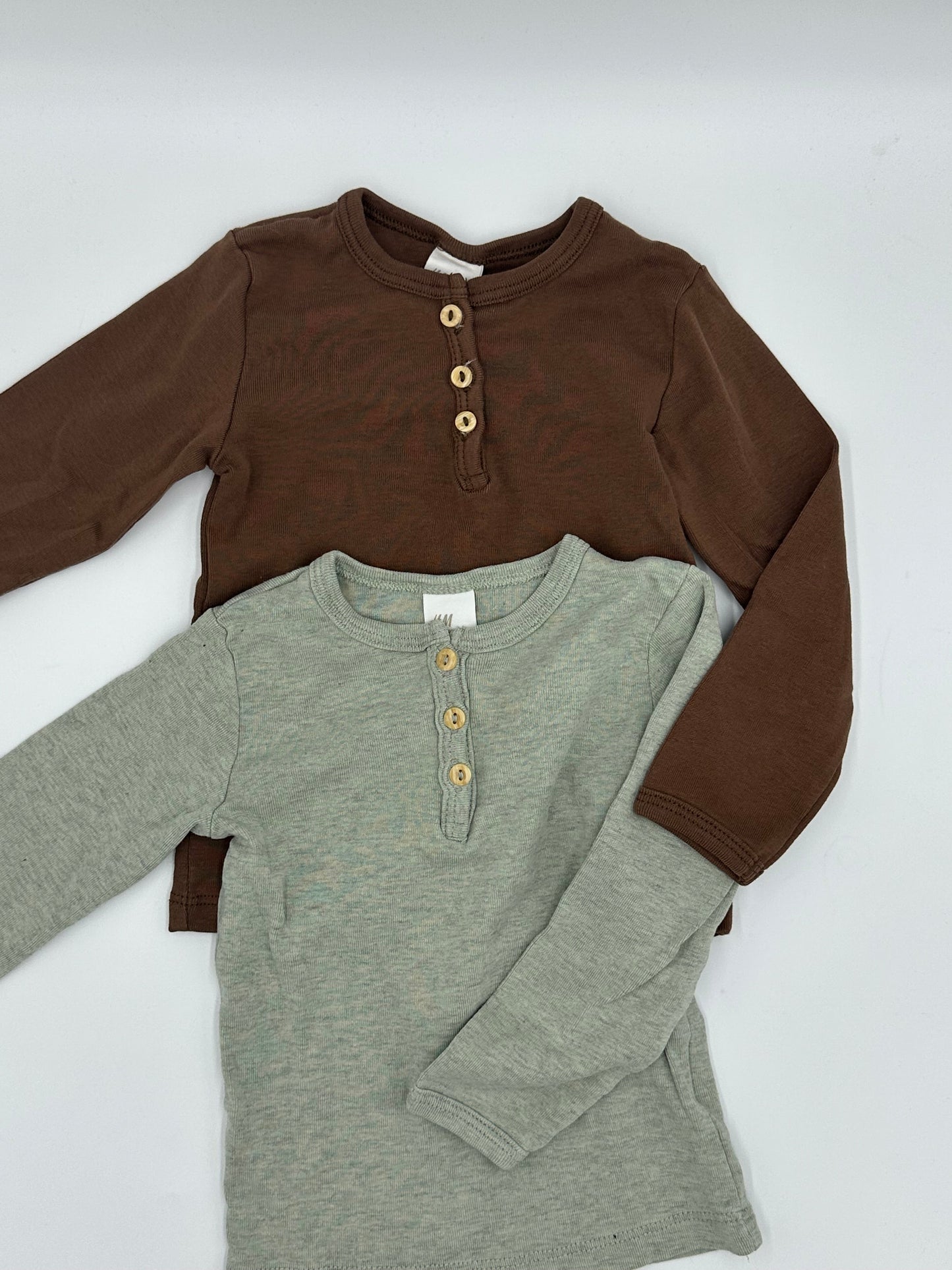 Duo Chandails 9 - 12mois - Boutique friperie le placard de Jeanne et cie