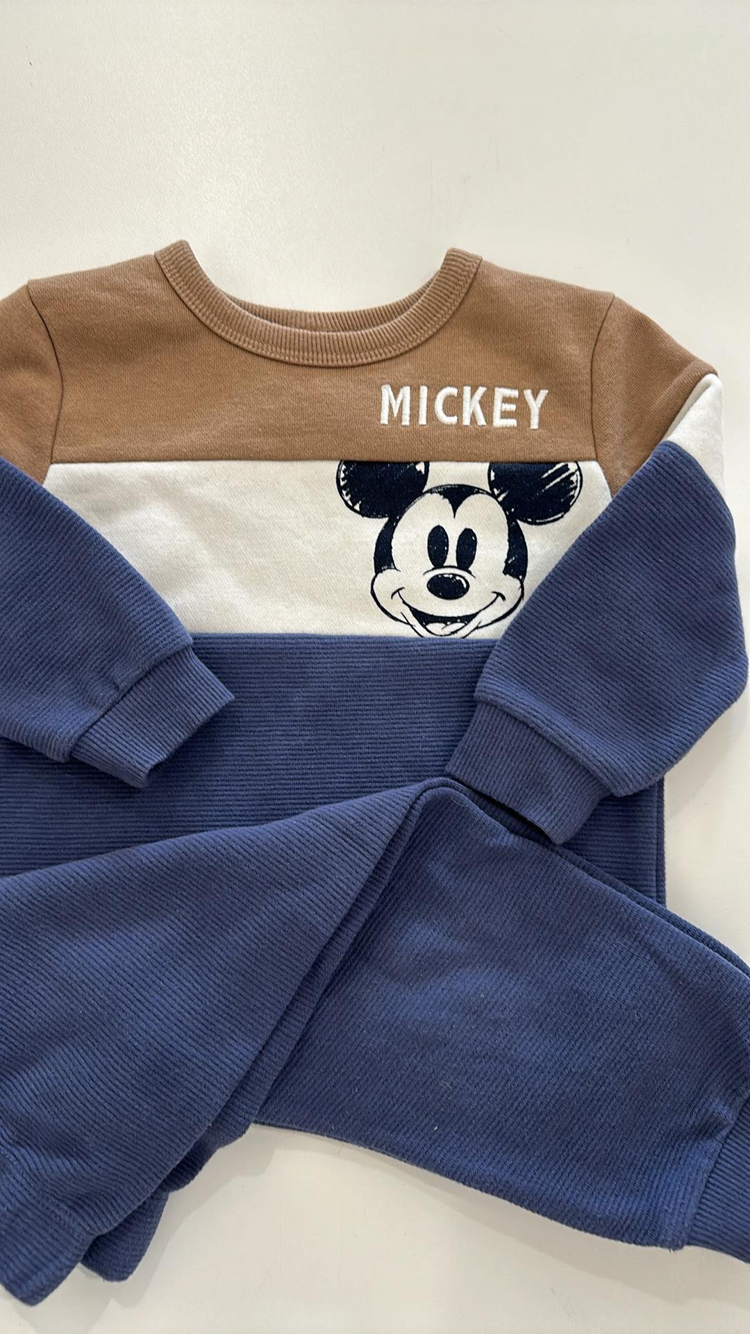 ensemble 18 m - Boutique friperie le placard de Jeanne et cie