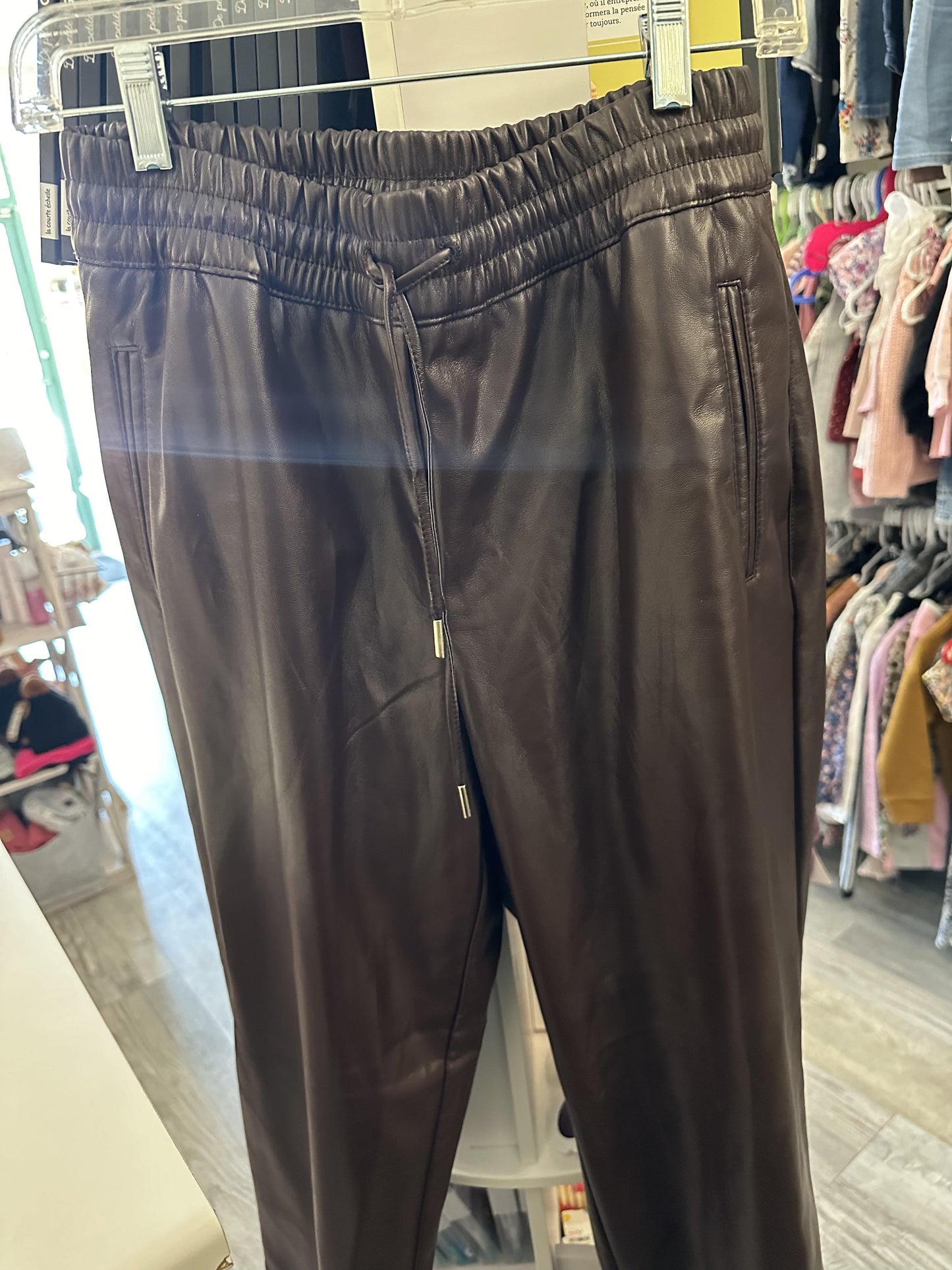 pantalon - Boutique friperie le placard de Jeanne et cie