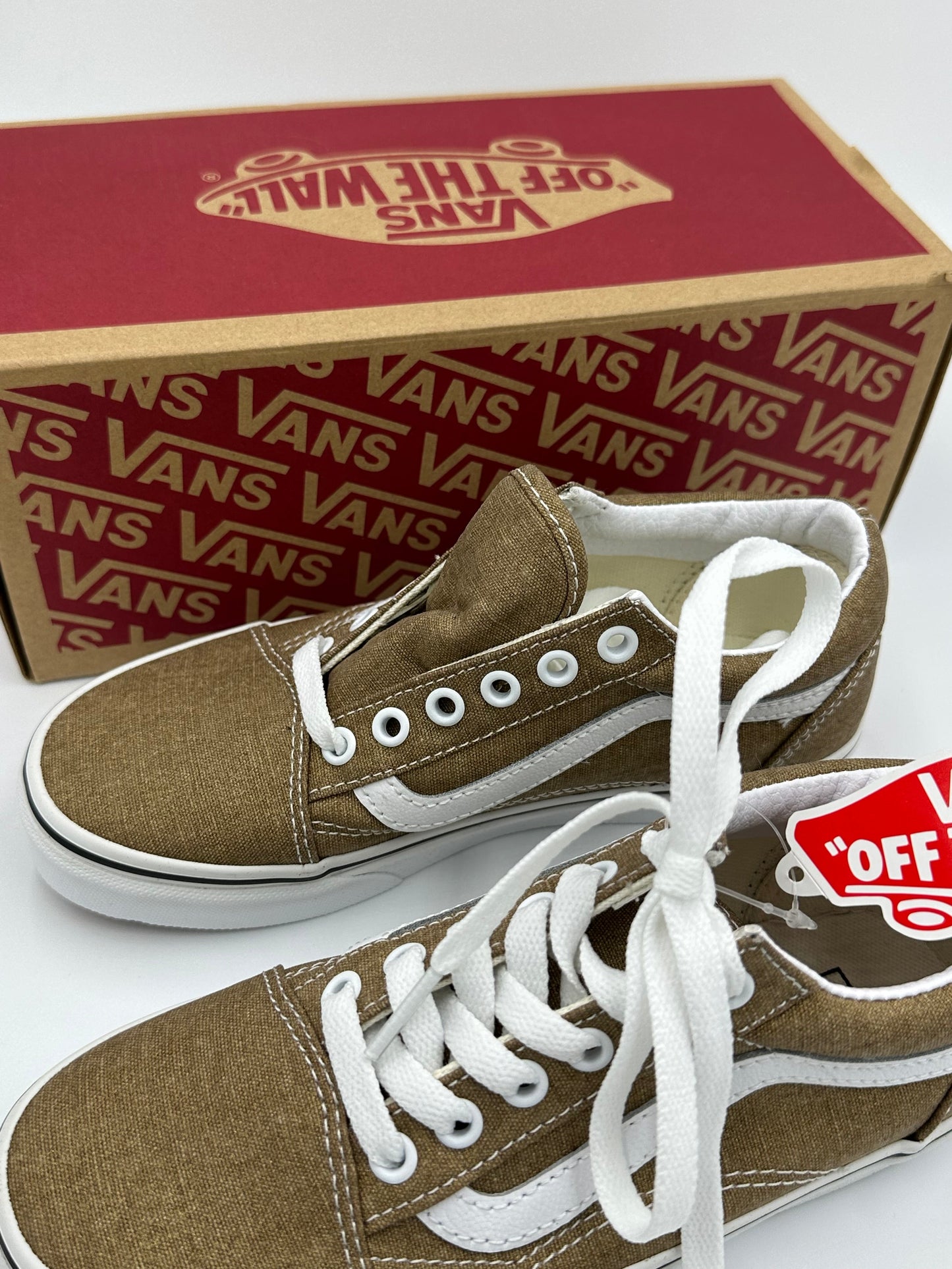 Souliers Vans grandeur 2 junior neuf - Boutique friperie le placard de Jeanne et cie