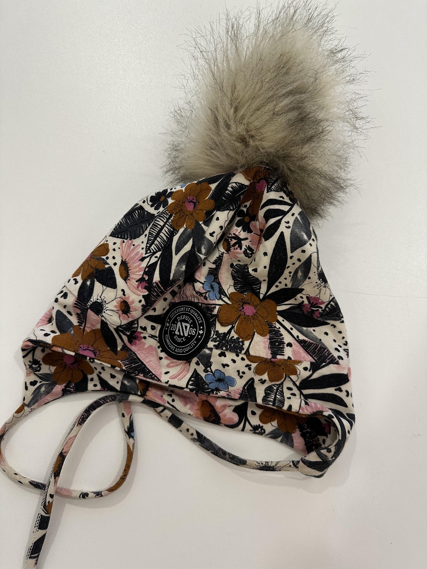 tuque 5-6ans - Boutique friperie le placard de Jeanne et cie