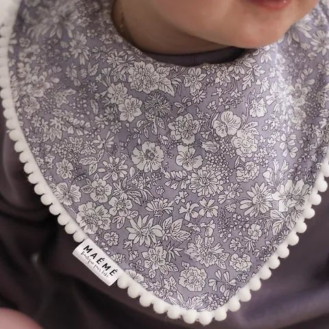 Bavoir fleuris mauve - Maémé - Boutique friperie le placard de Jeanne et cie