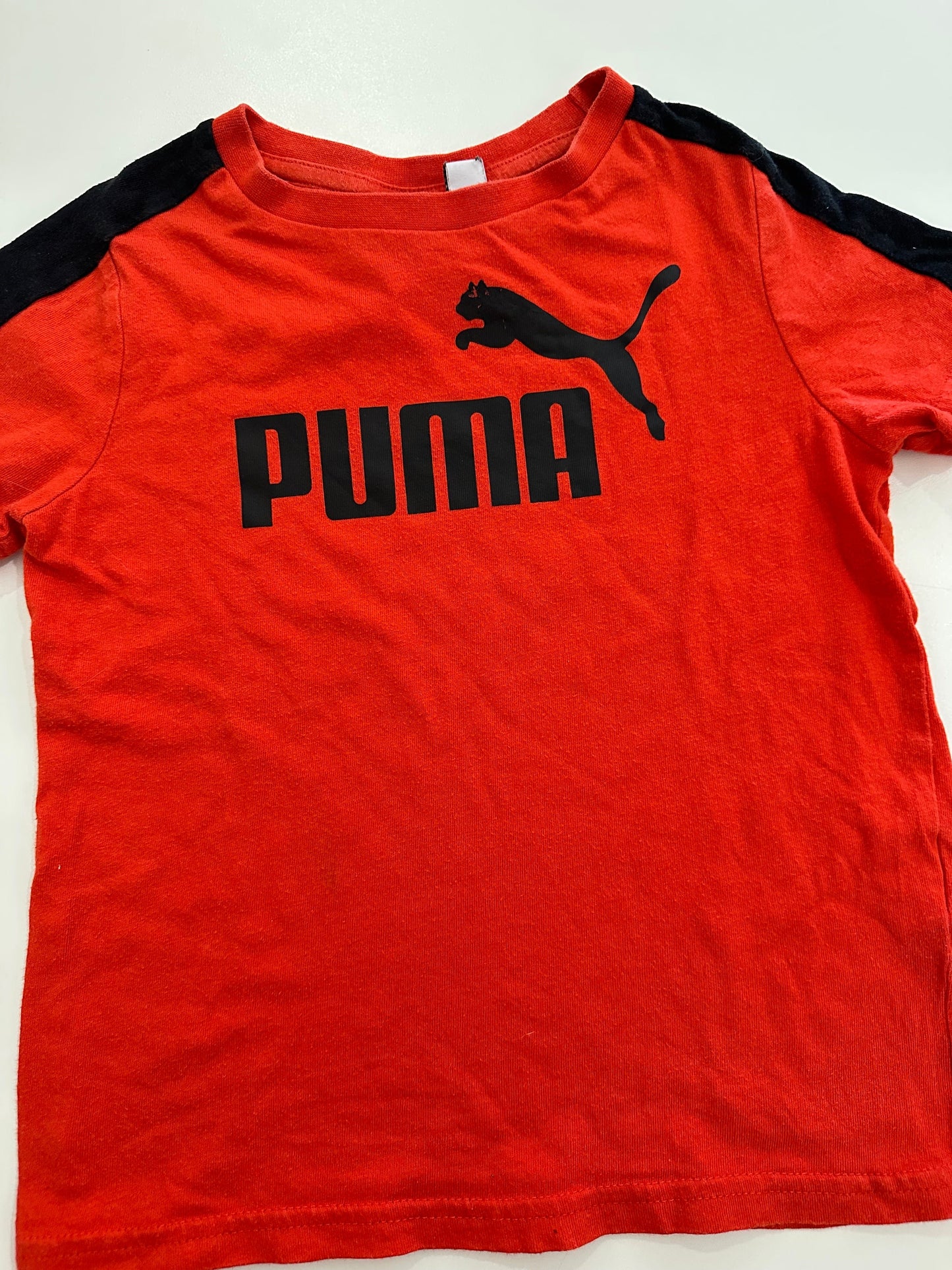 Chandail 4t - Boutique friperie le placard de Jeanne et cie