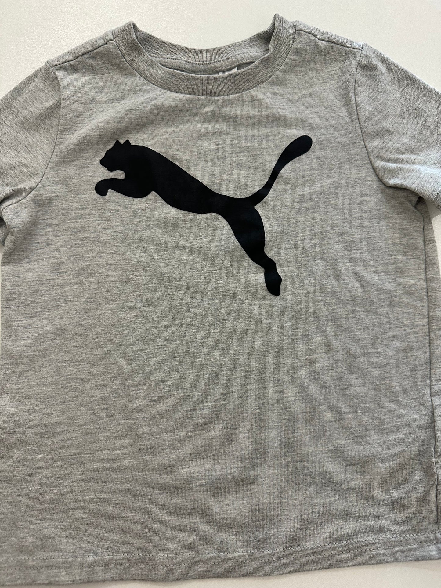 Chandail 4t - Boutique friperie le placard de Jeanne et cie