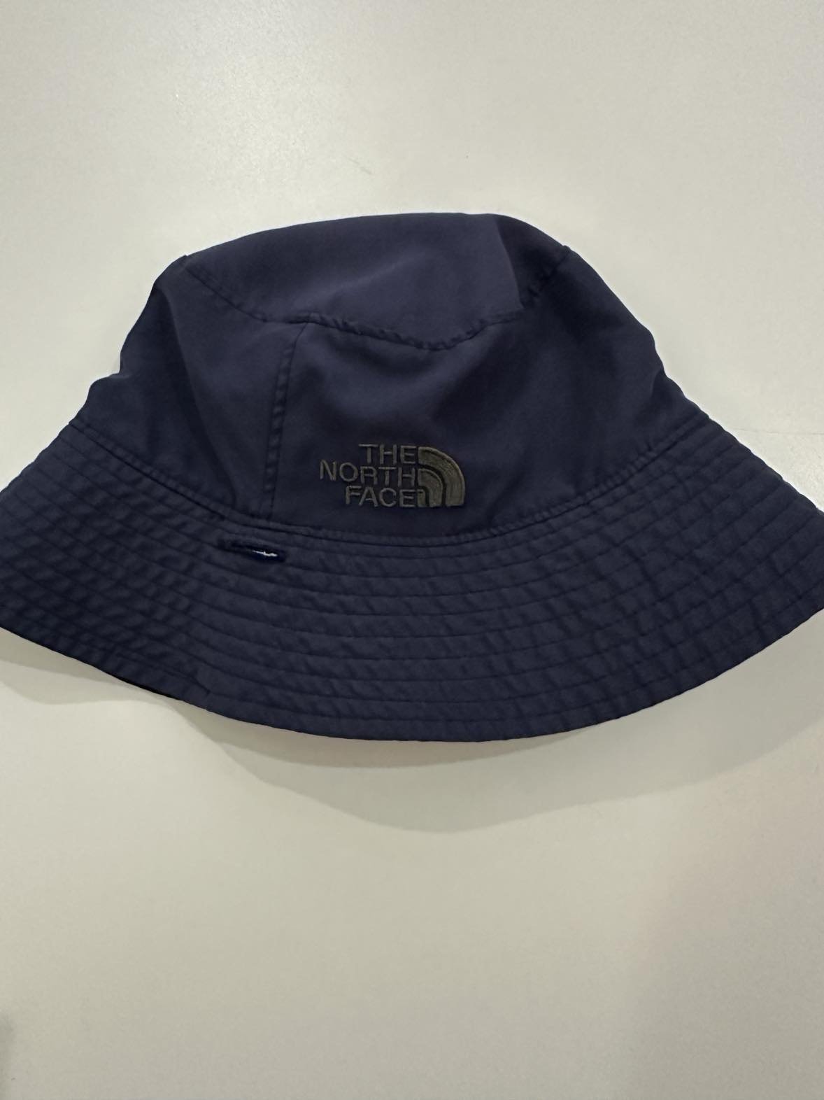 Copie de chapeau 12-24 m - Boutique friperie le placard de Jeanne et cie