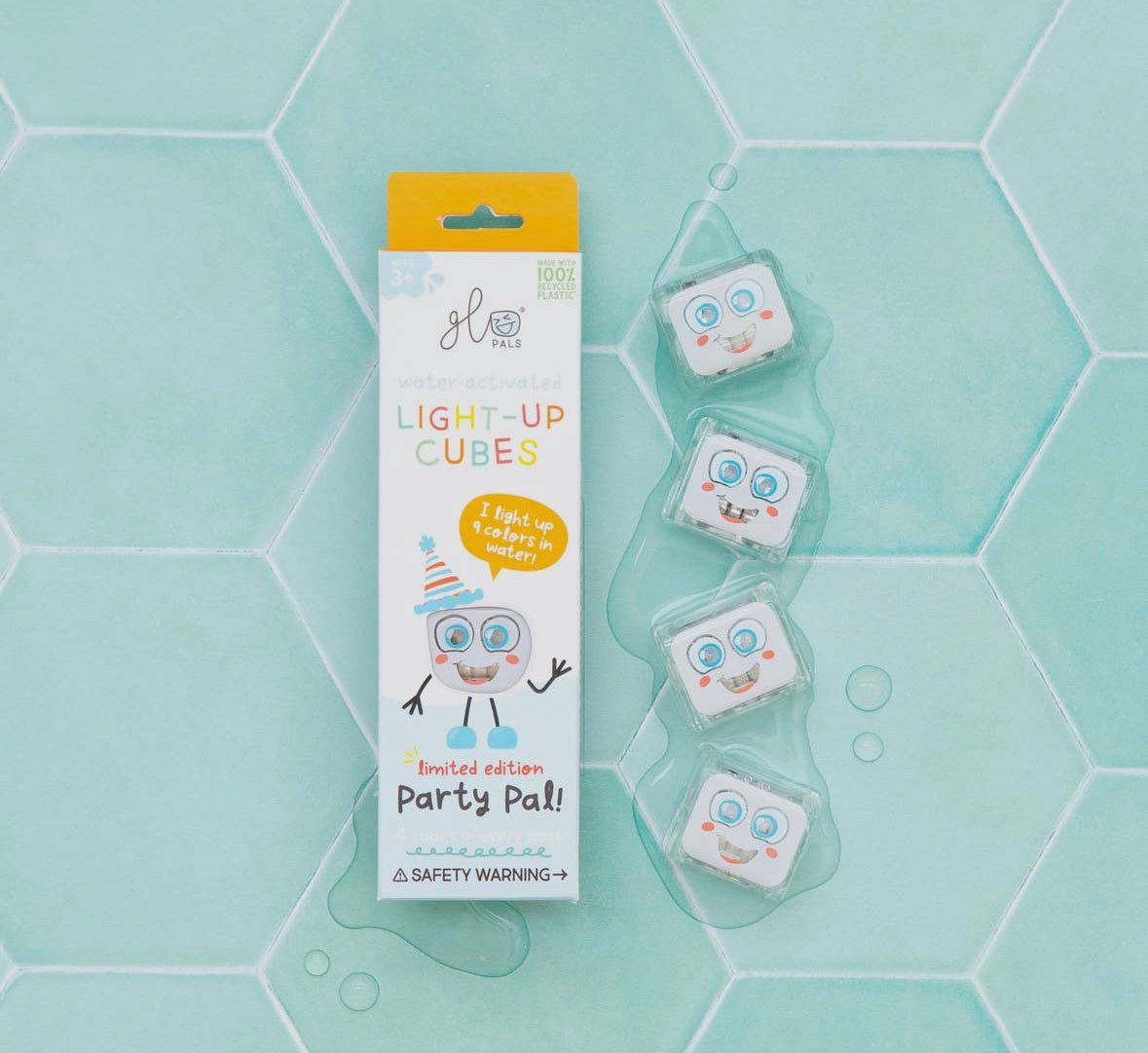Cubes lumineux party multicolore avec yeux pour le bain - Glo pals - Boutique friperie le placard de Jeanne et cie