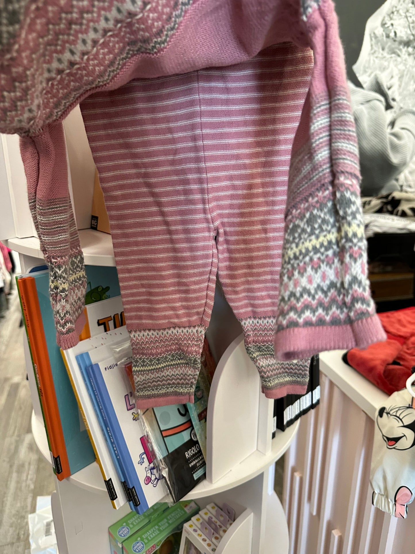 ensemble de lainage 9 m - Boutique friperie le placard de Jeanne et cie