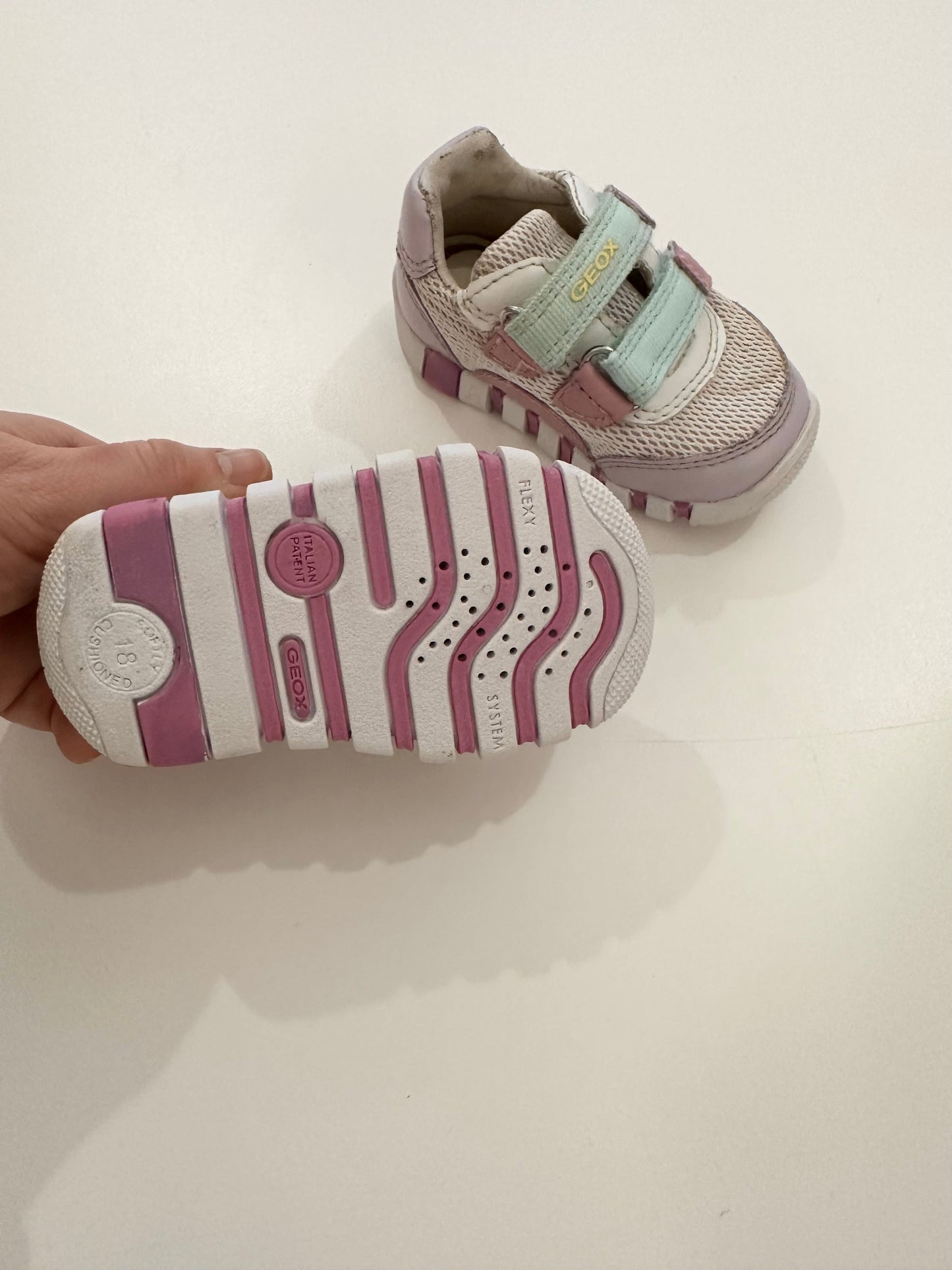 souliers geox gr 18 - Boutique friperie le placard de Jeanne et cie