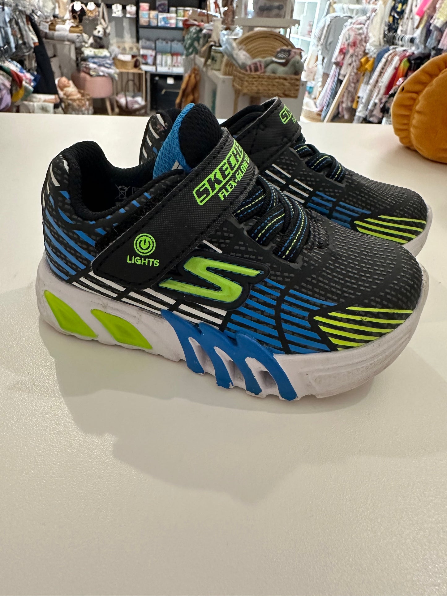 Souliers grandeur 5 - Boutique friperie le placard de Jeanne et cie