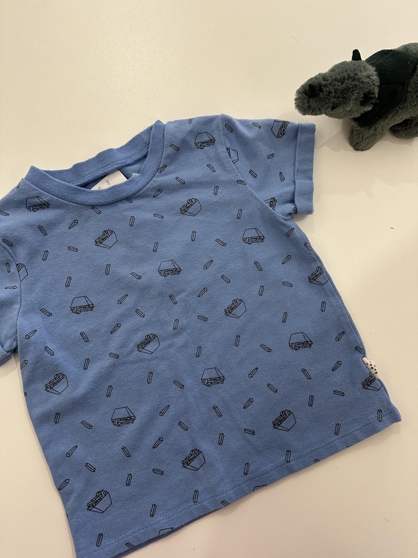 t-shirt 12m - Boutique friperie le placard de Jeanne et cie