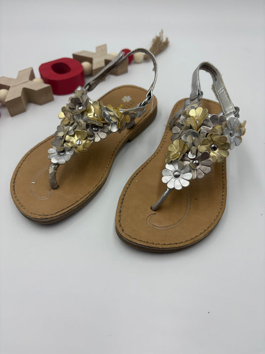 Sandales grandeur 11