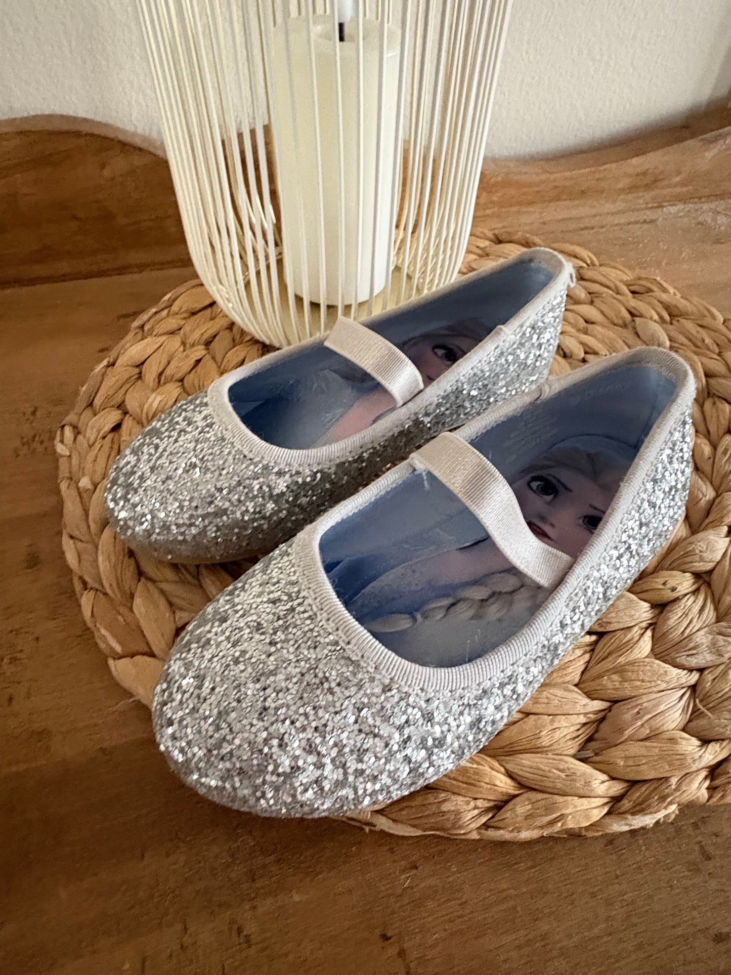 Souliers princesses elsa H&M grandeur 25