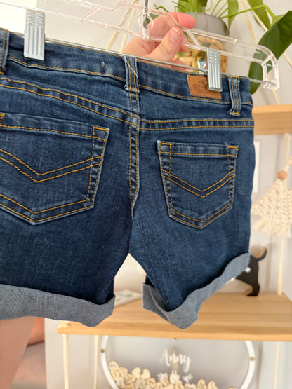 Short 7ans