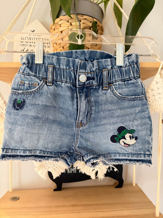 Short 3ans