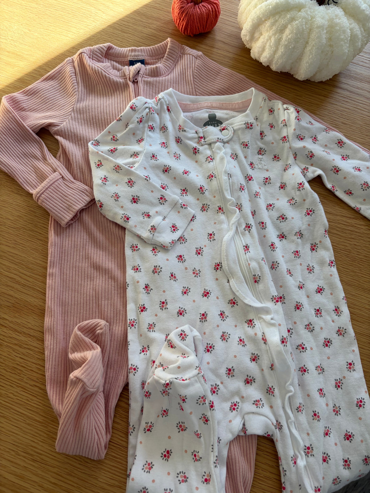 Pyjamas (2) 6-9mois