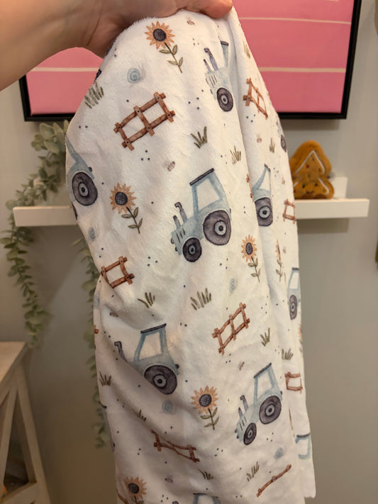 Doudou minky format bébé 28x38po PRÊT À PARTIR