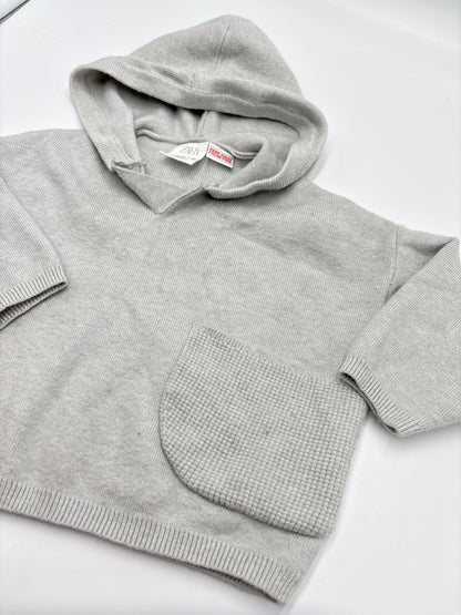 Chandail 9-12m fait grand