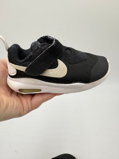 Souliers nike air 5c