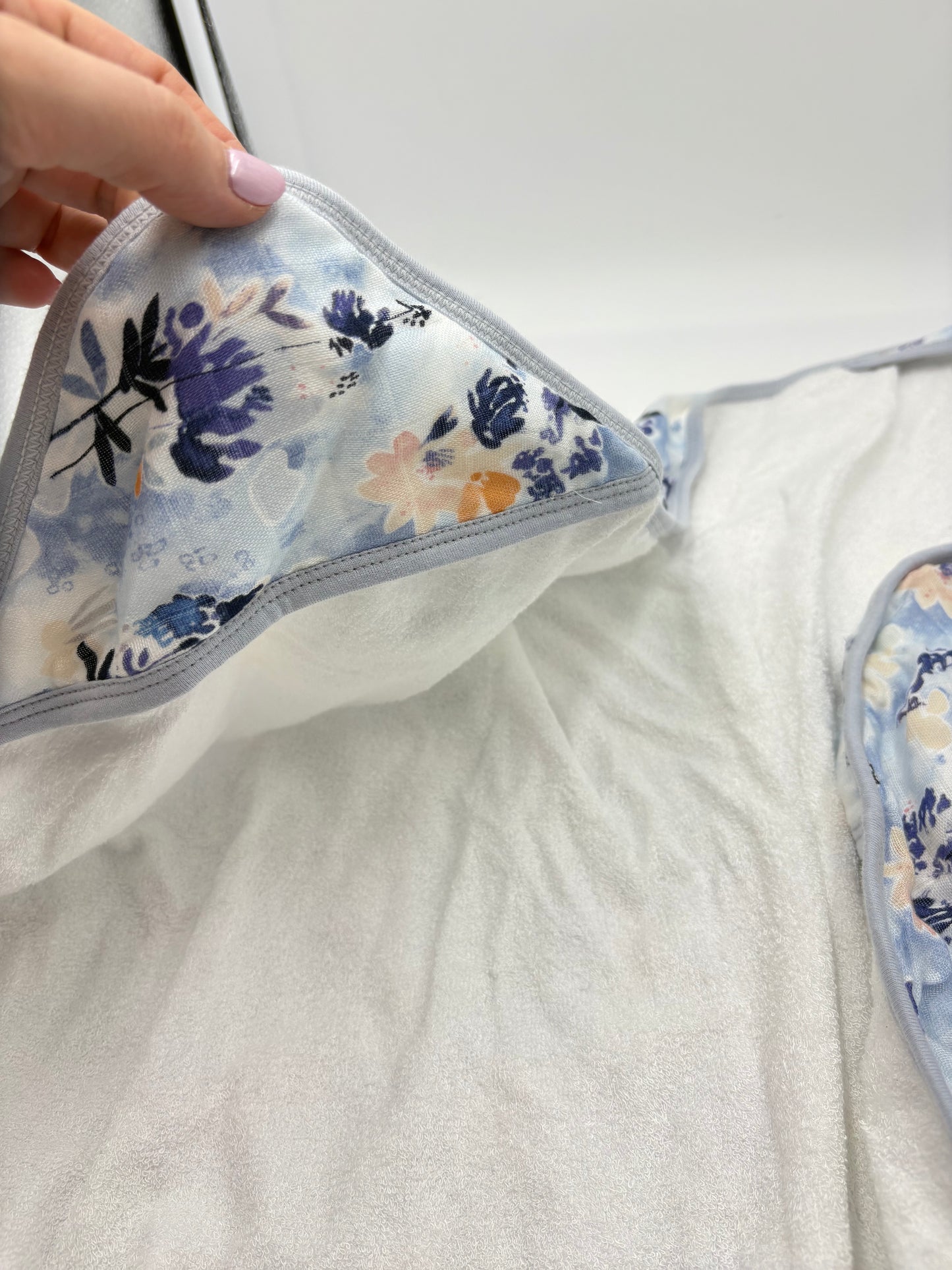 Serviette enfant fleuris Loulou lollipop NEUF