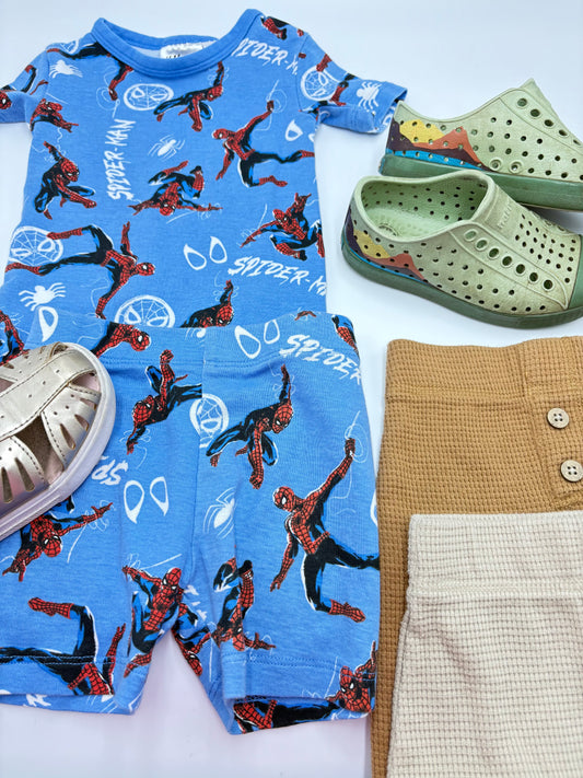 Pyjama 3ans fait petit