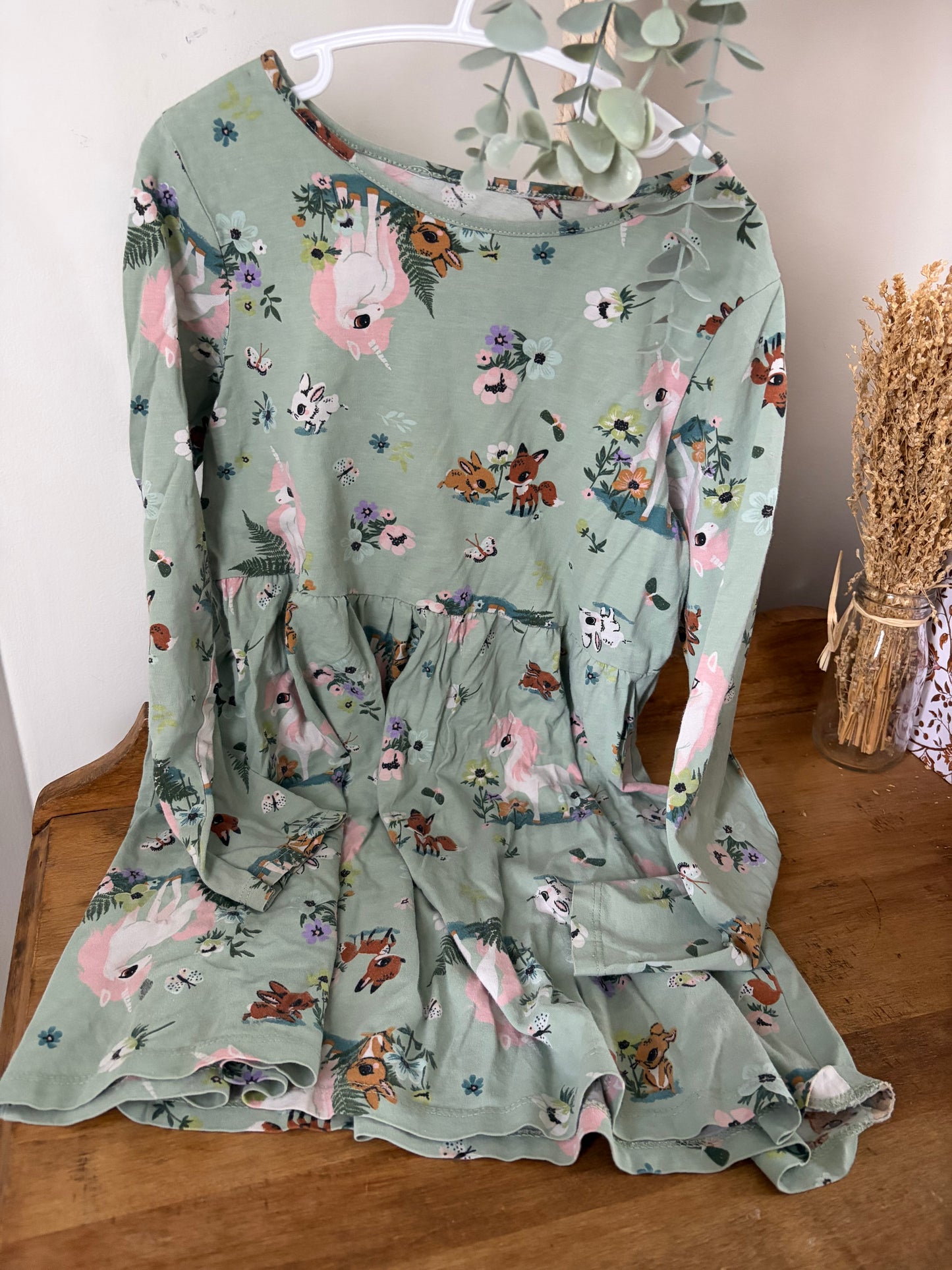 Robe environ 6-8ans