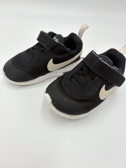 Souliers nike air 5c