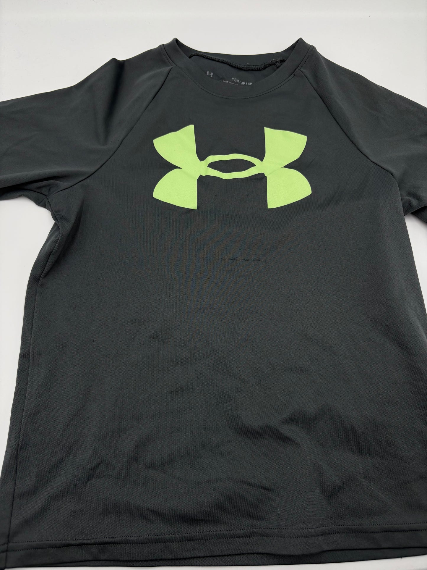 Chandail small (environ 8ans)