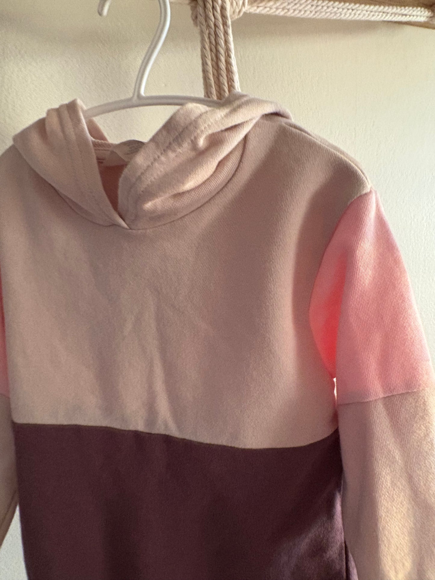 Hoodie 6-8ans *fait 6ans