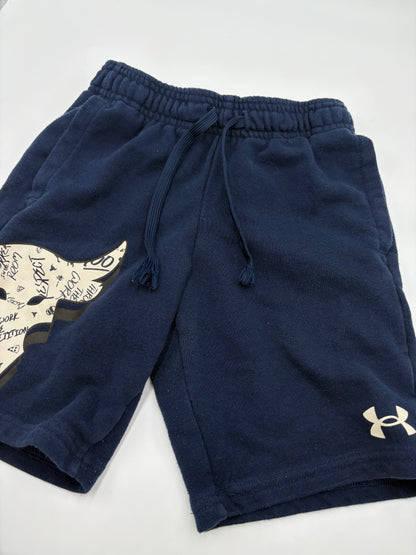 Short small junior (environ 7-8ans)