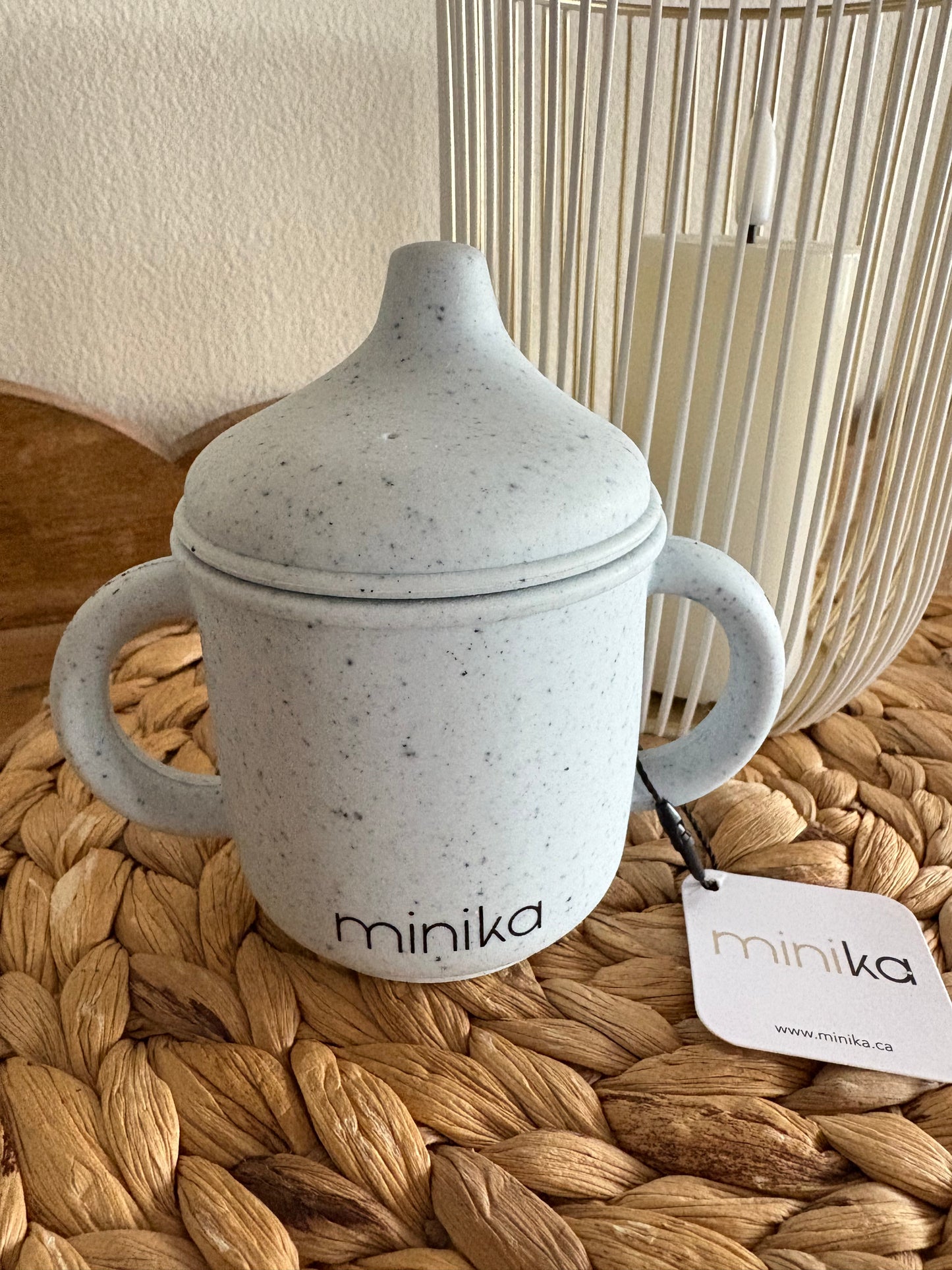 Verre à bec silicone gris NEUF