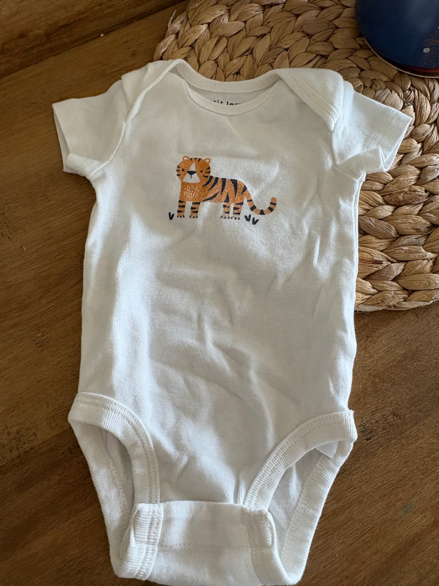 Cache-couche new born