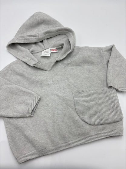 Chandail 9-12m fait grand