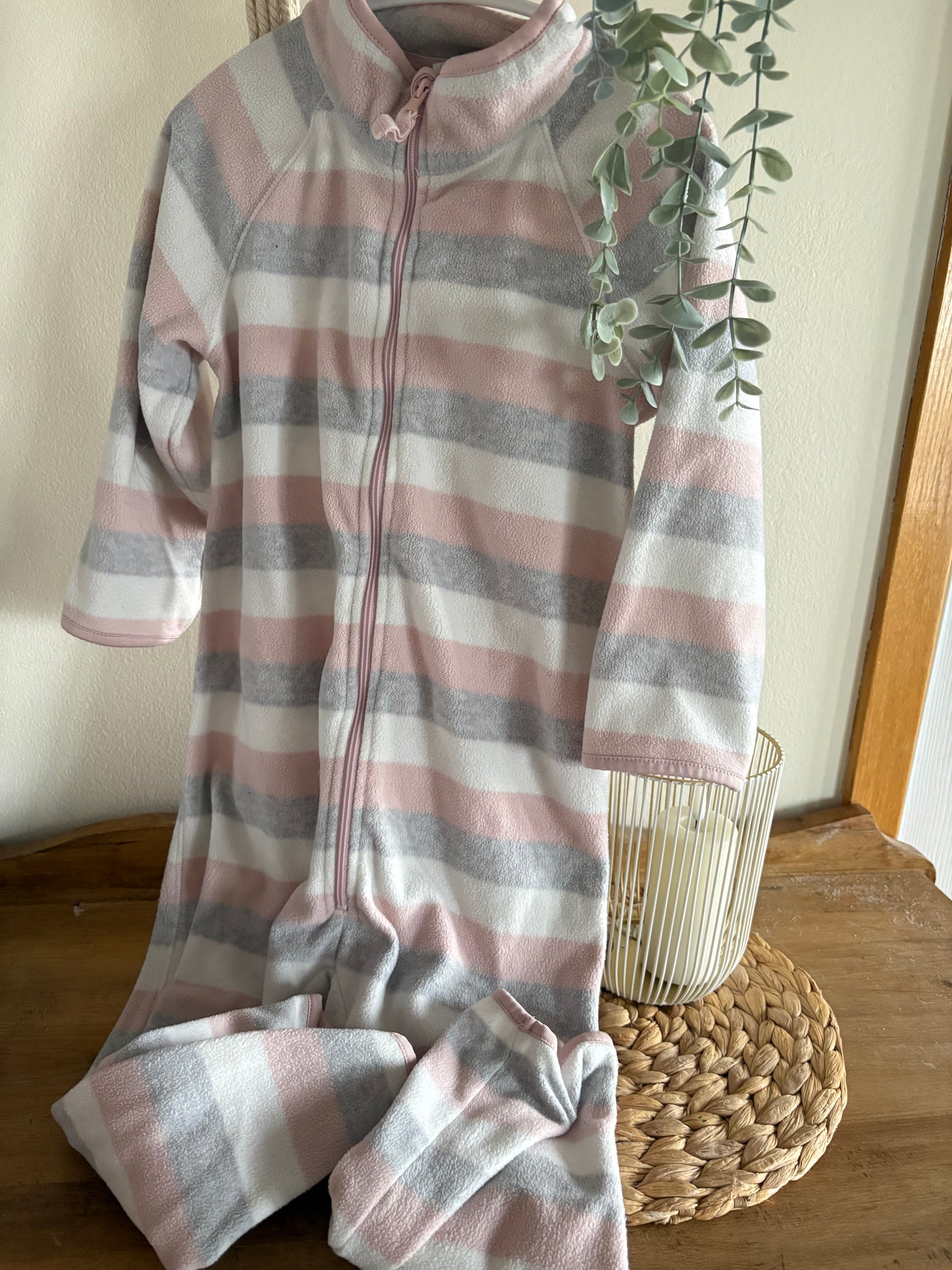 Onepiece polar 2-3ans fait grand