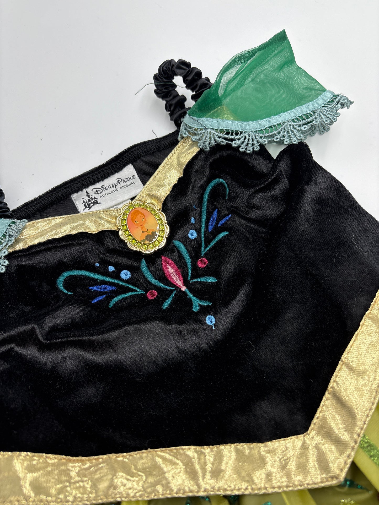 Robe DISNEY 4-5ans NEUVE