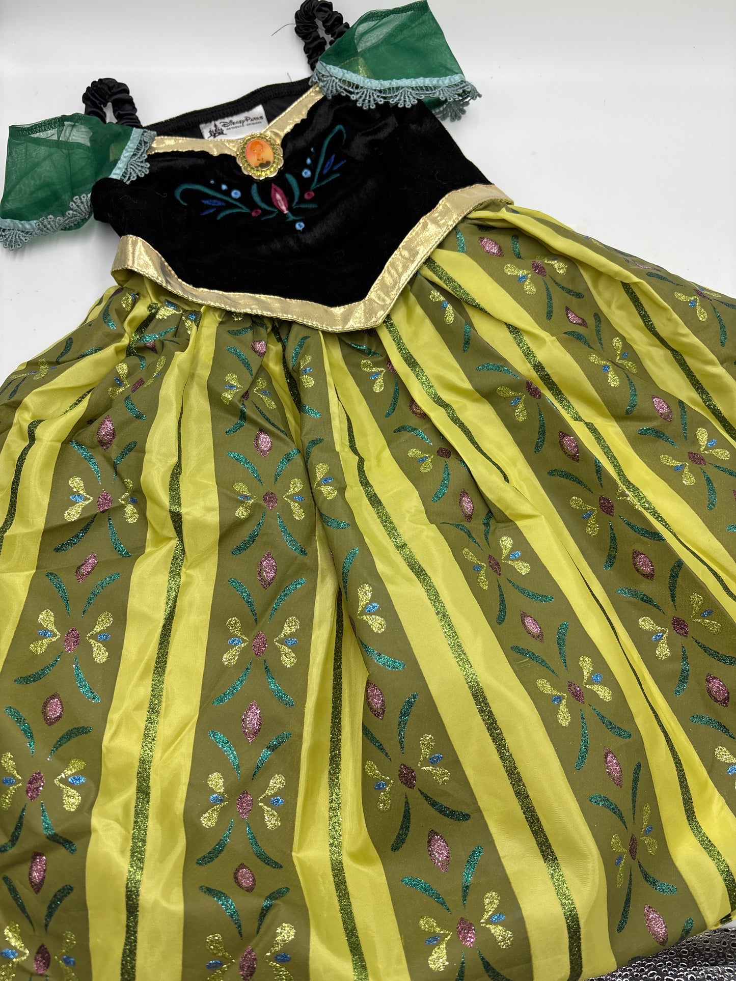 Robe DISNEY 4-5ans NEUVE