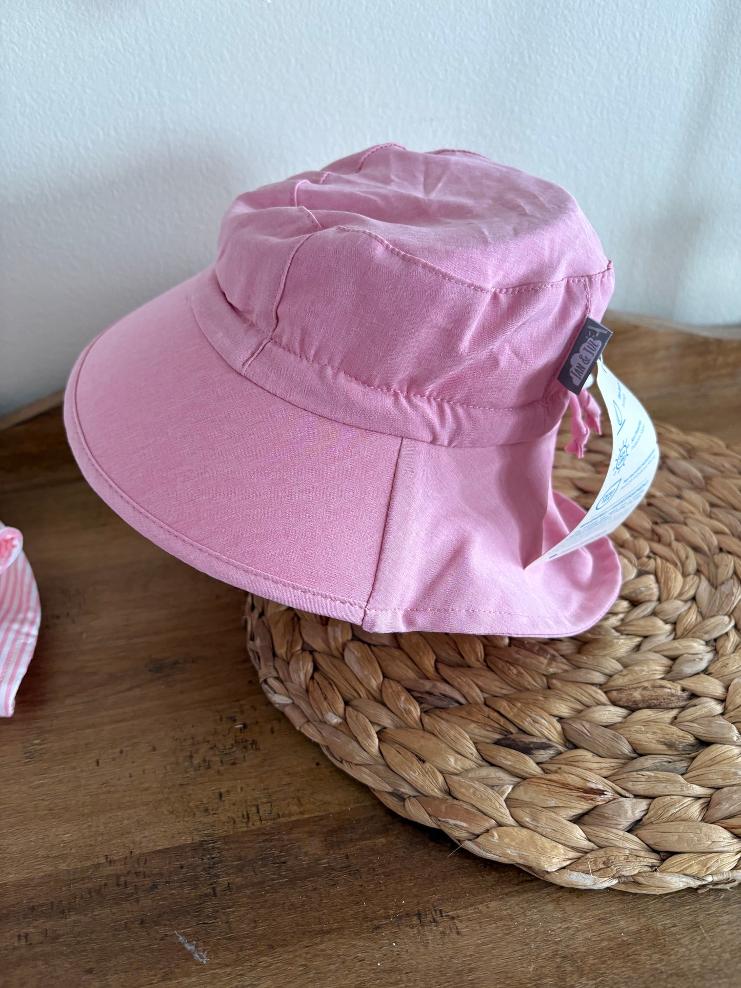 Chapeau rose aventure piscine *NEUF