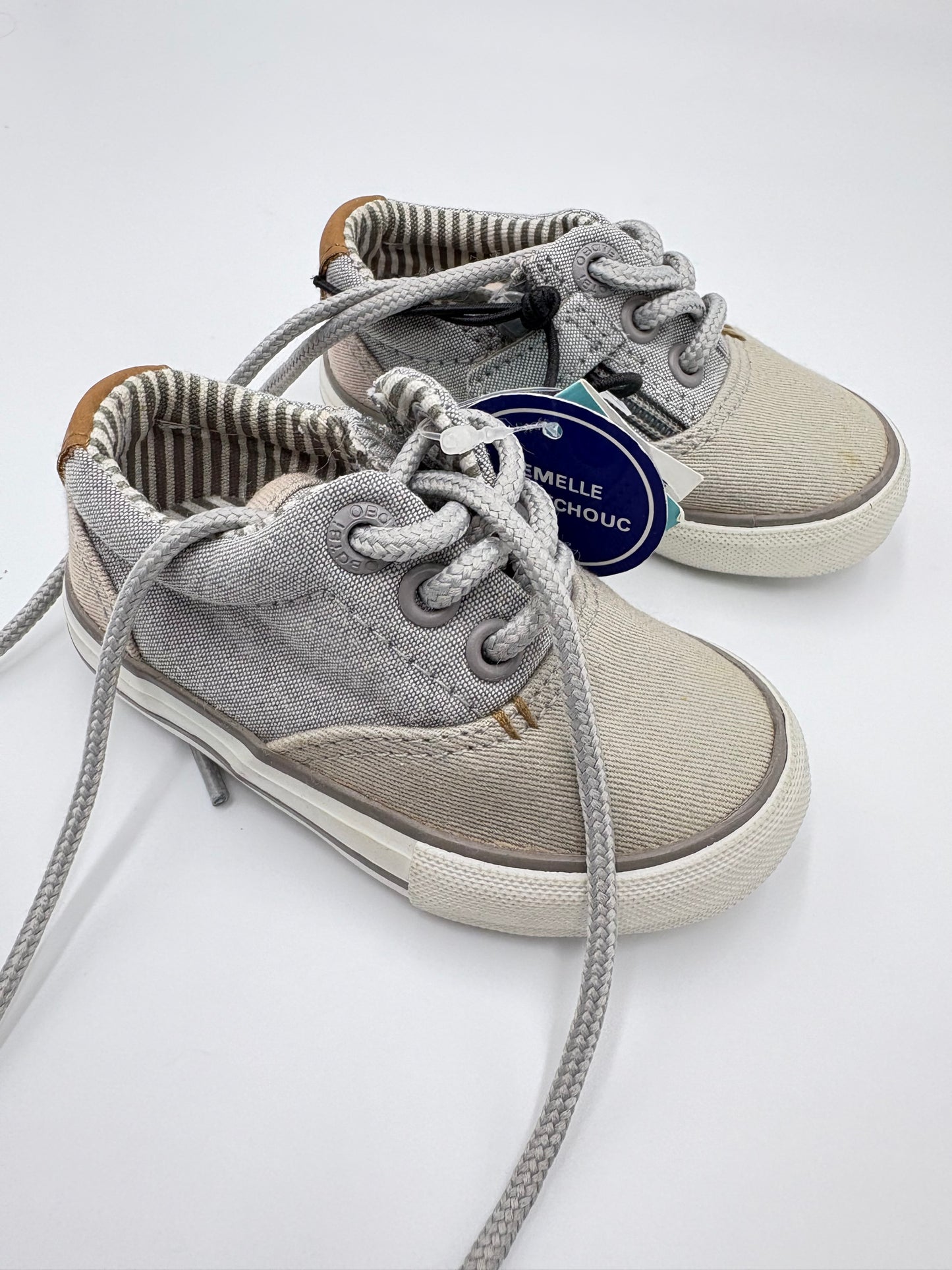 Souliers grandeur 19