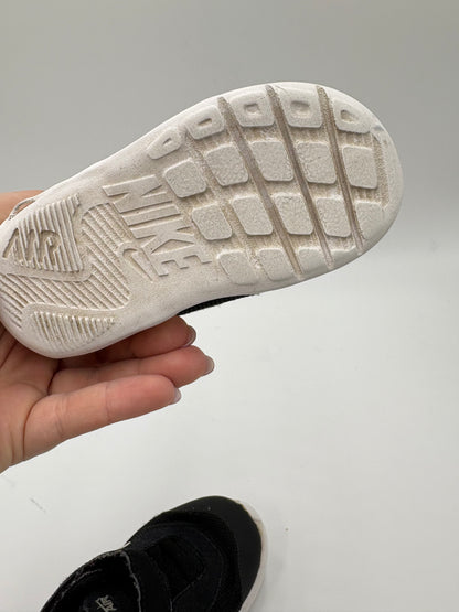 Souliers nike air 5c