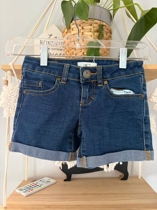Short 7ans