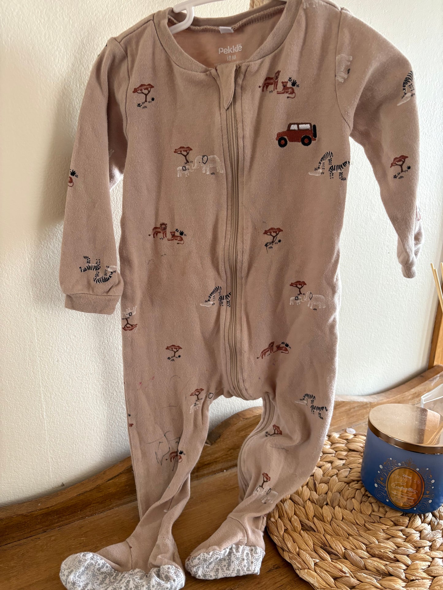 Pyjama 18m* imparfait à donner avec achat