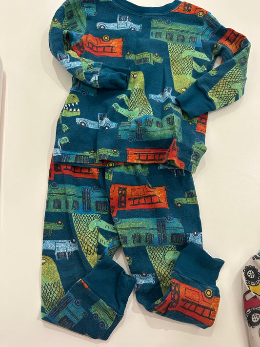 pyjama 12m fait petit