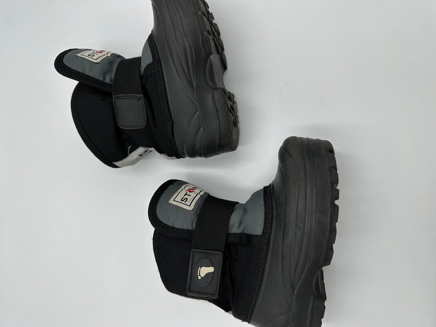 Bottes d'hiver Stonz grandeur 7 - Boutique friperie le placard de Jeanne et cie