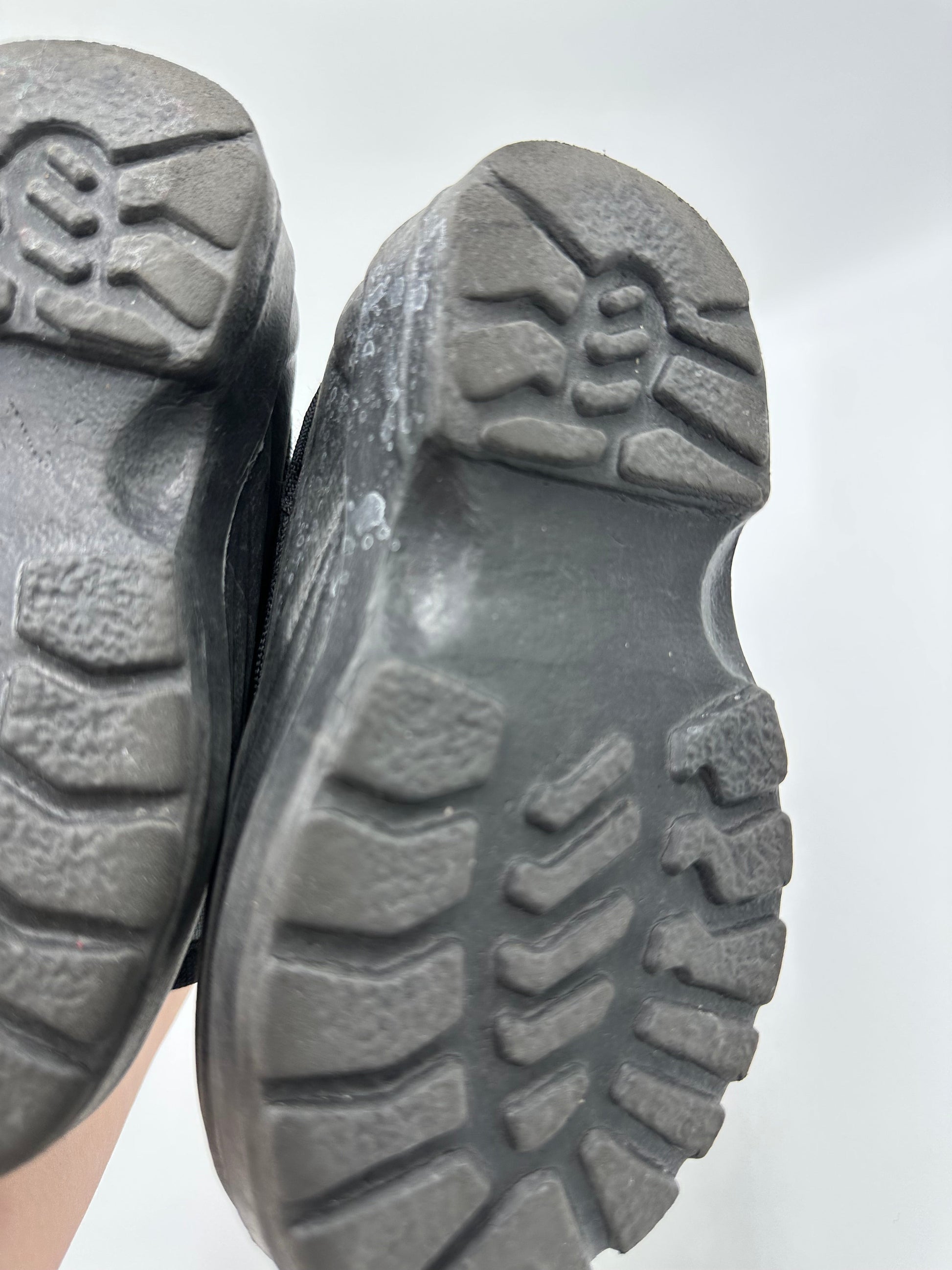 Bottes d'hiver Stonz grandeur 7 - Boutique friperie le placard de Jeanne et cie