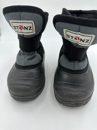 Bottes d'hiver Stonz grandeur 7 - Boutique friperie le placard de Jeanne et cie