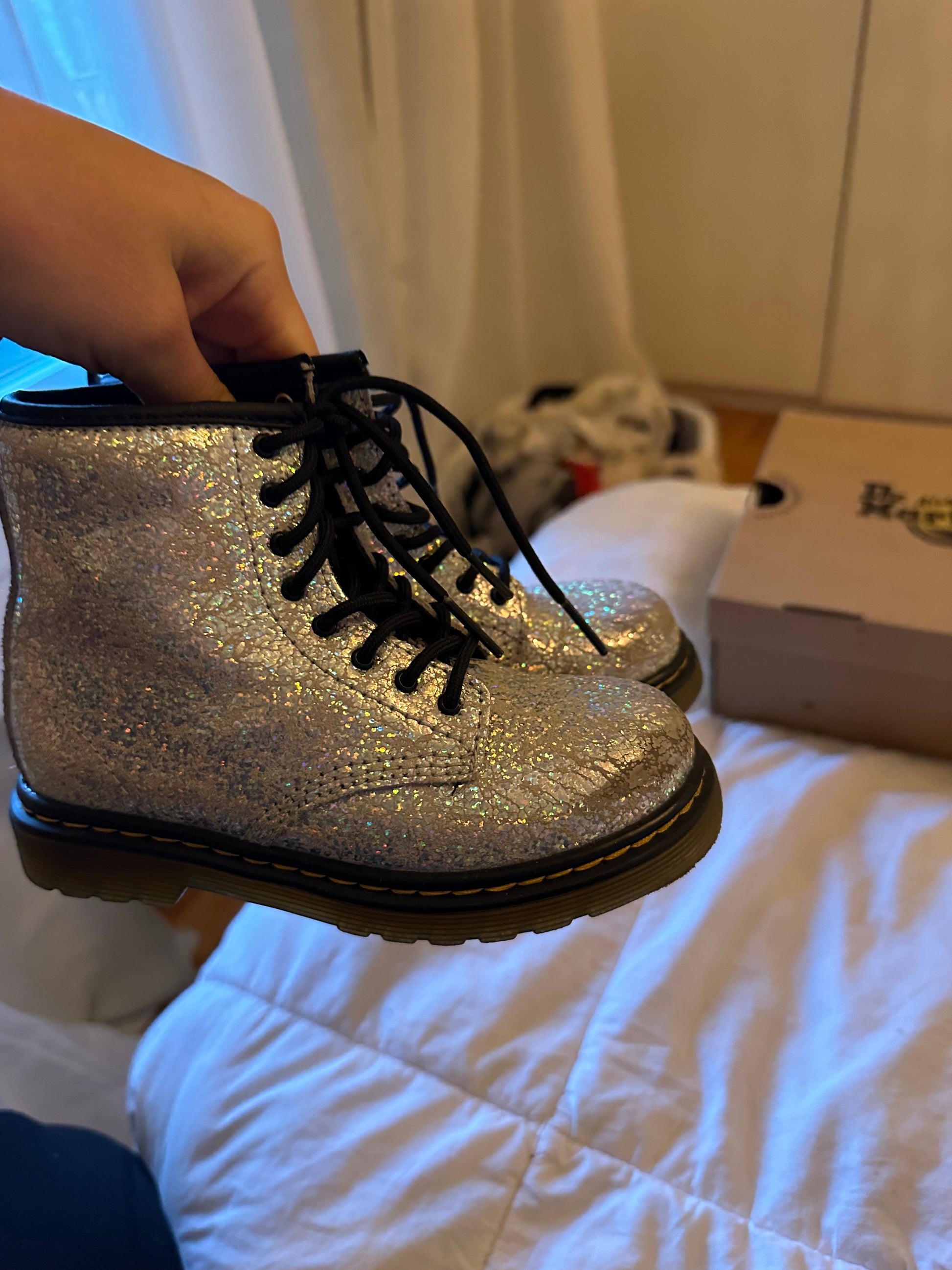 Bottes grandeur 10 Dr martens - Boutique friperie le placard de Jeanne et cie